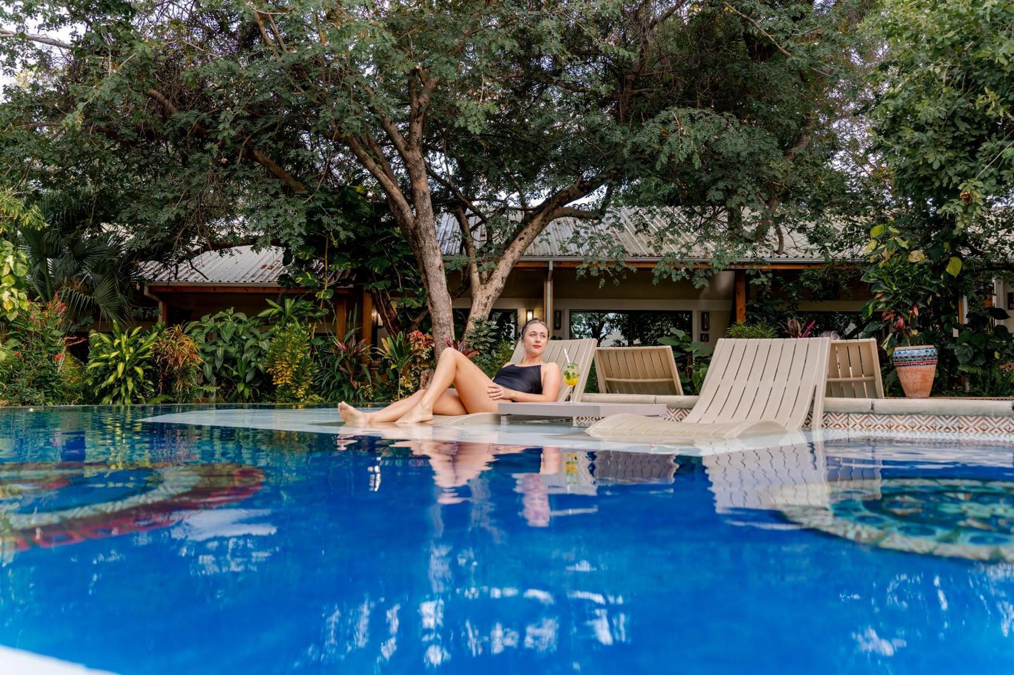 Shongwe Oasis Hotel วิกตอเรียฟอลส์ ภายนอก รูปภาพ